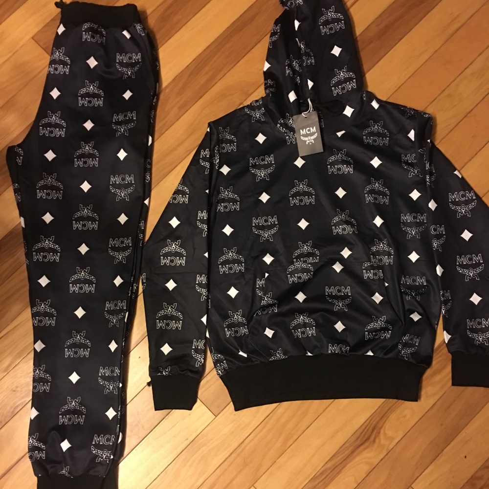 MCM JOGGING SUIT LARGE